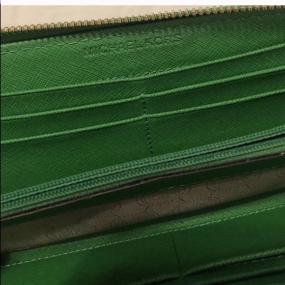 Michael Kors Jet Set Continental wallet - Picture 7 of 7